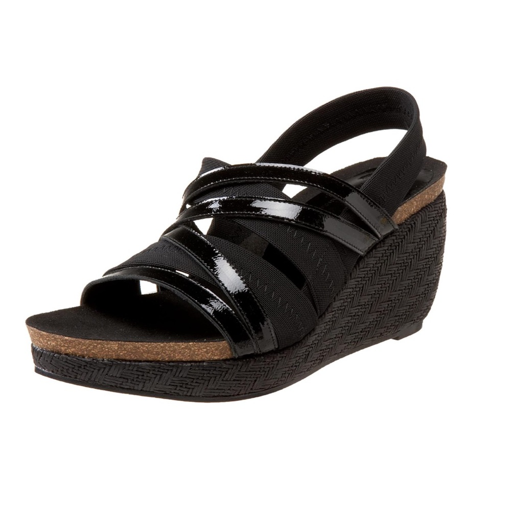 NEW DONALD J PLINER BECKY STRAPPY WEDGE SANDALS